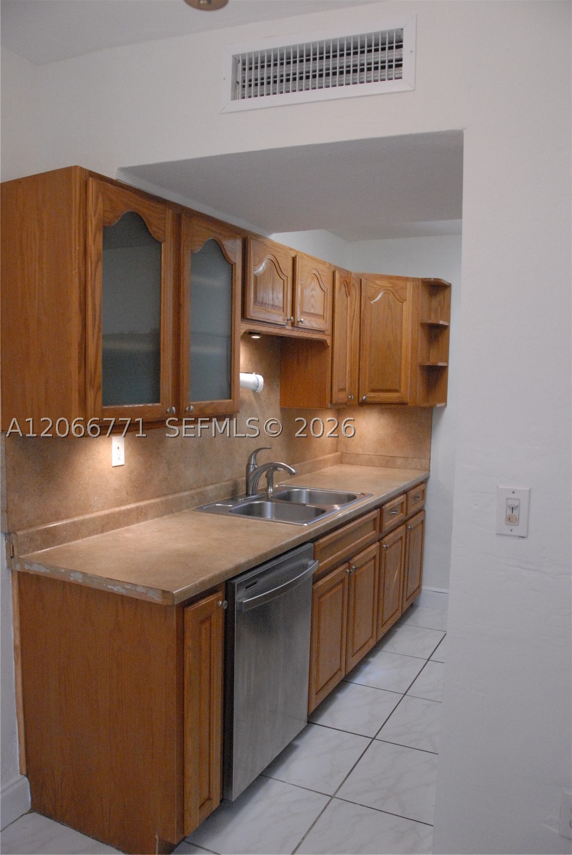 10907 N Kendall Dr 416 Property Photo 11