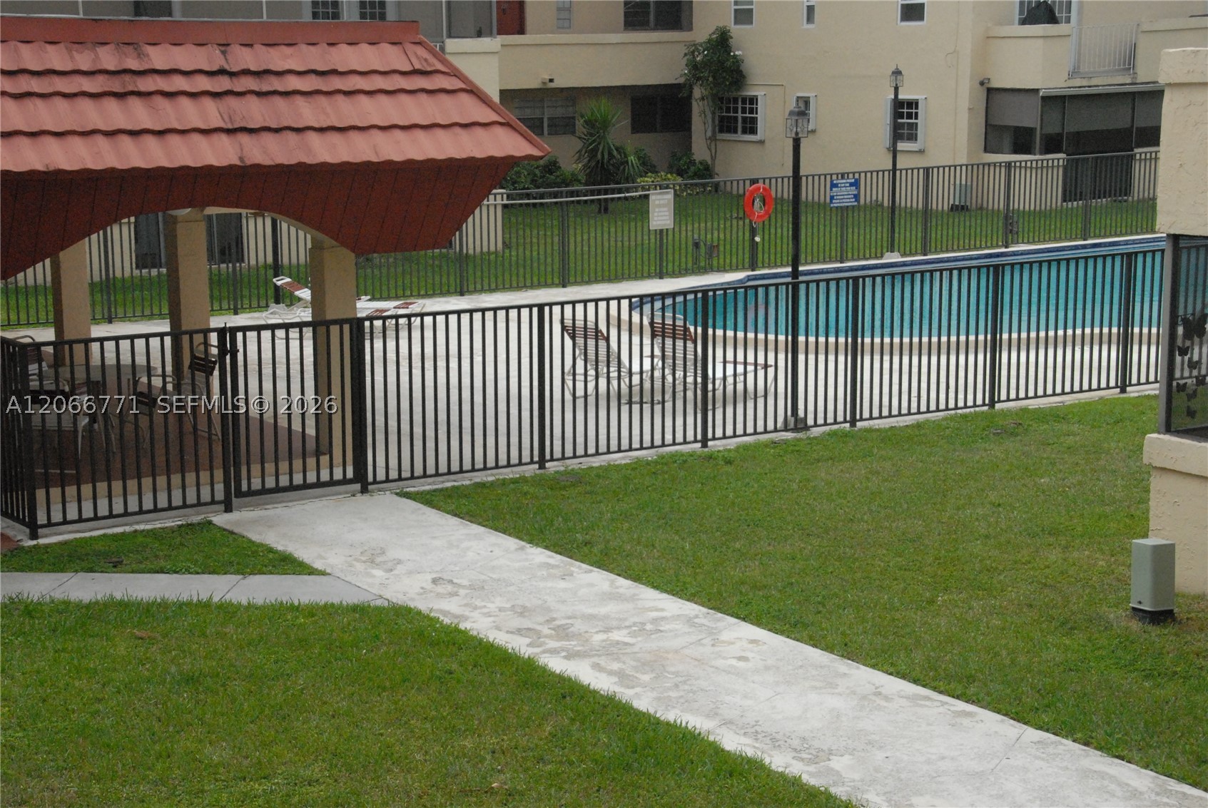 10907 N Kendall Dr 416 Property Photo 28