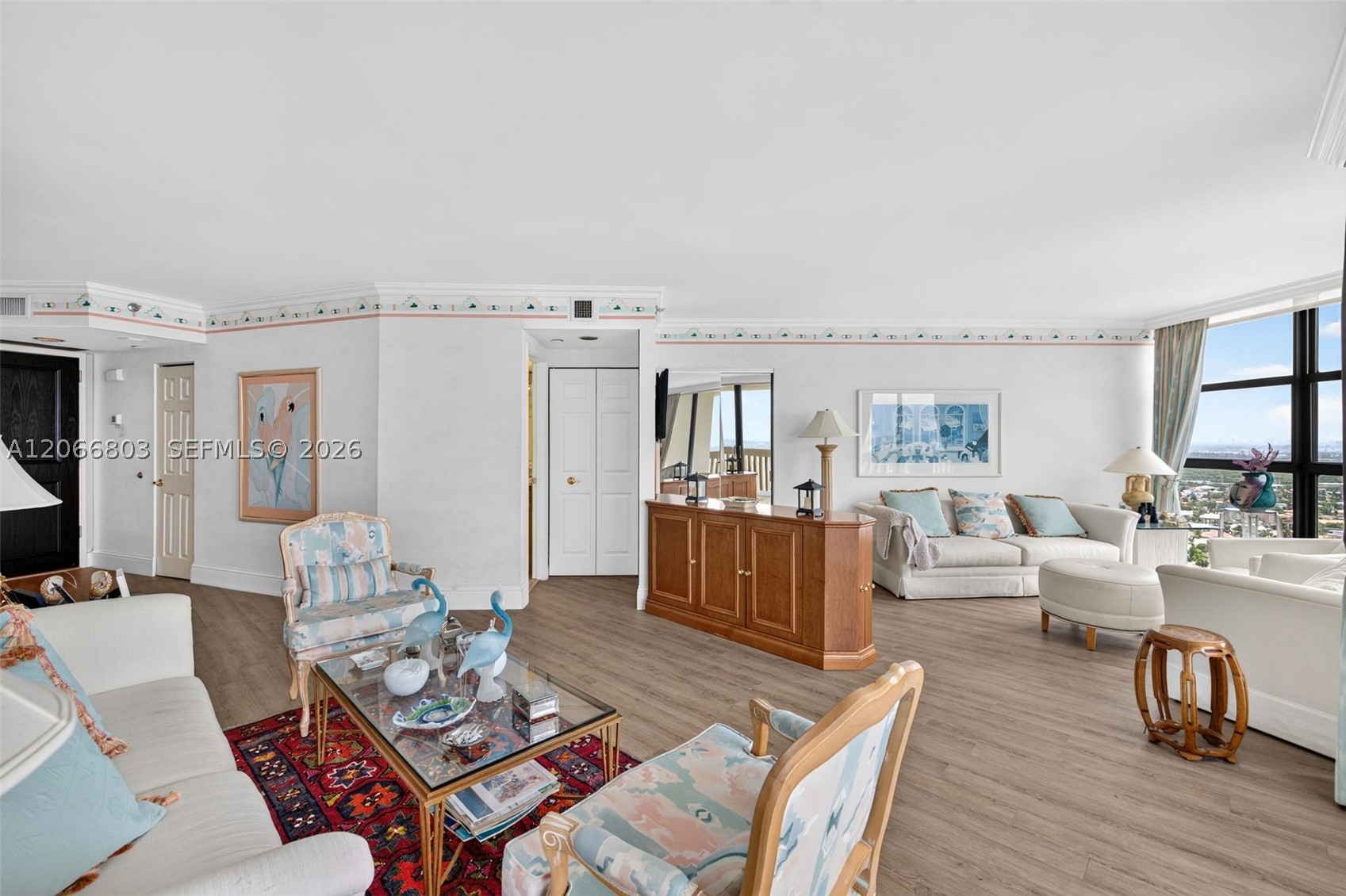 1000 Island Blvd 2911 Property Photo 5