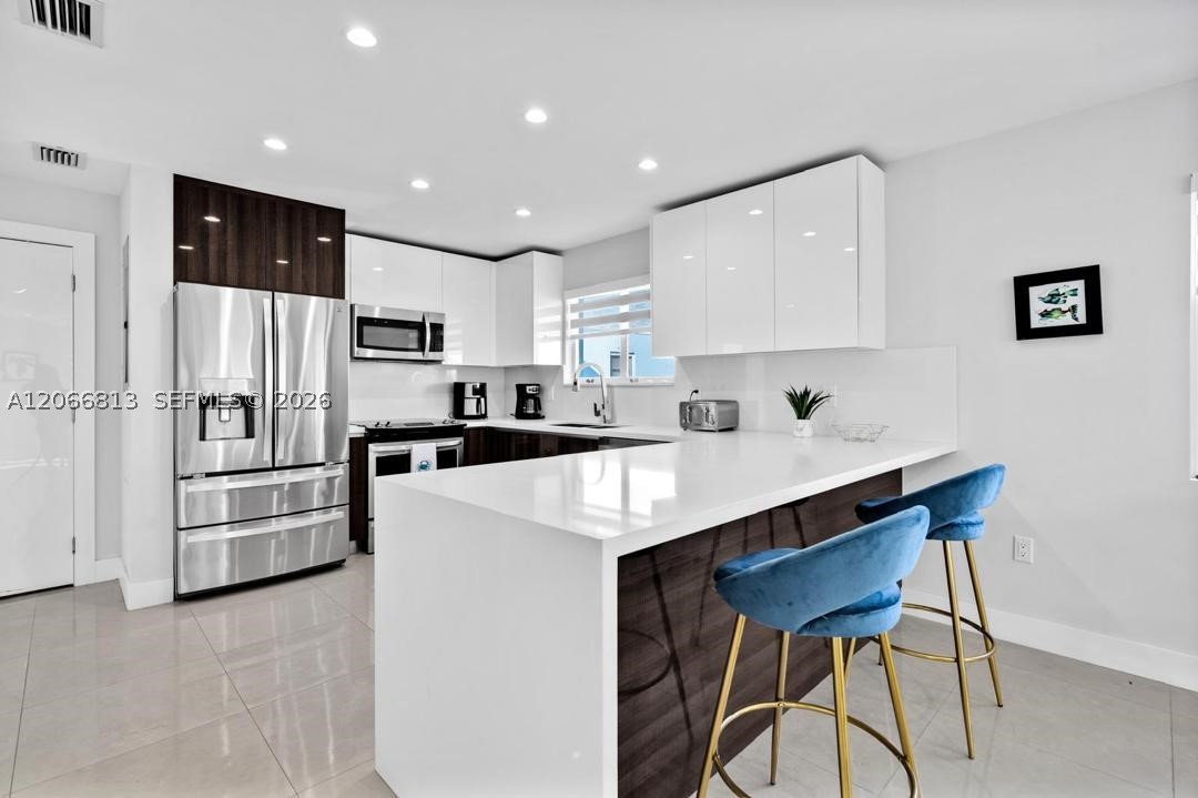 94825 Overseas Property Photo 11