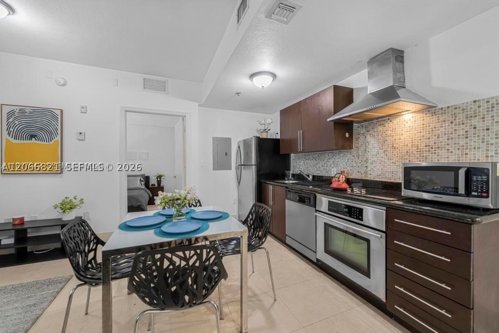 1300 Pennsylvania Ave 104 Property Photo 6