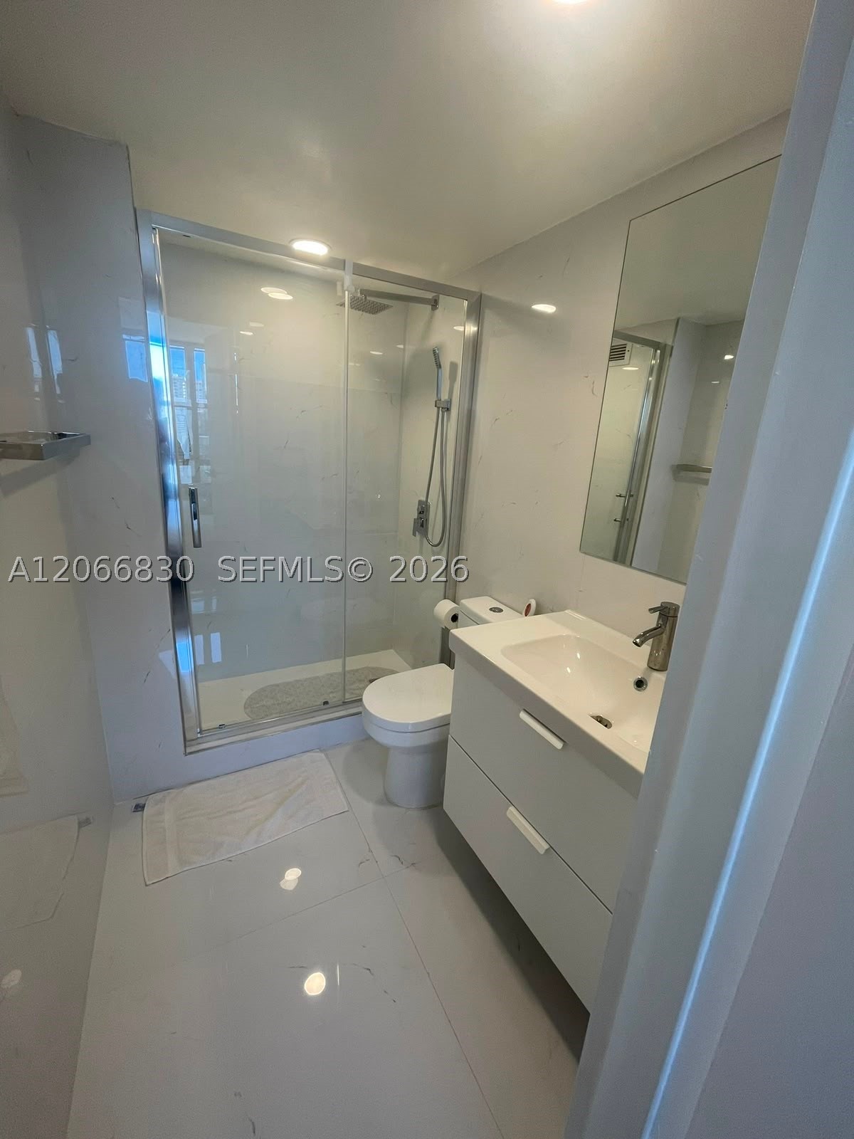 17011 N Bay Rd 1005 Property Photo 8