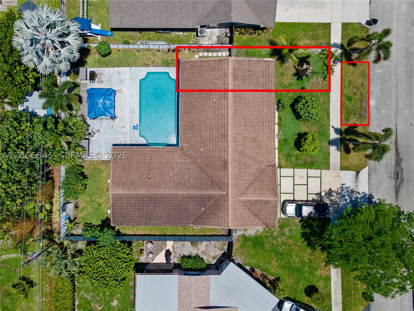 4241 Nw 9th Ct - Property Photo 3