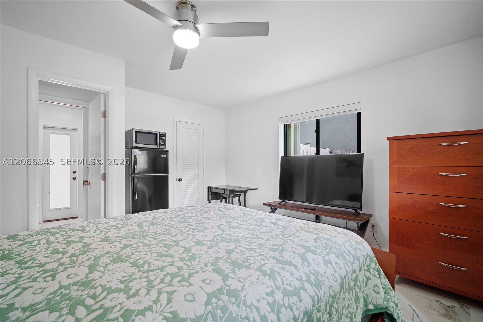 4241 Nw 9th Ct - Property Photo 13