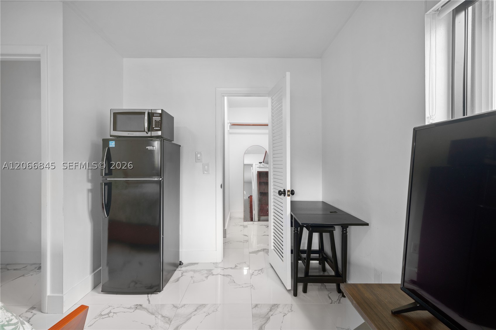 4241 Nw 9th Ct - Property Photo 15