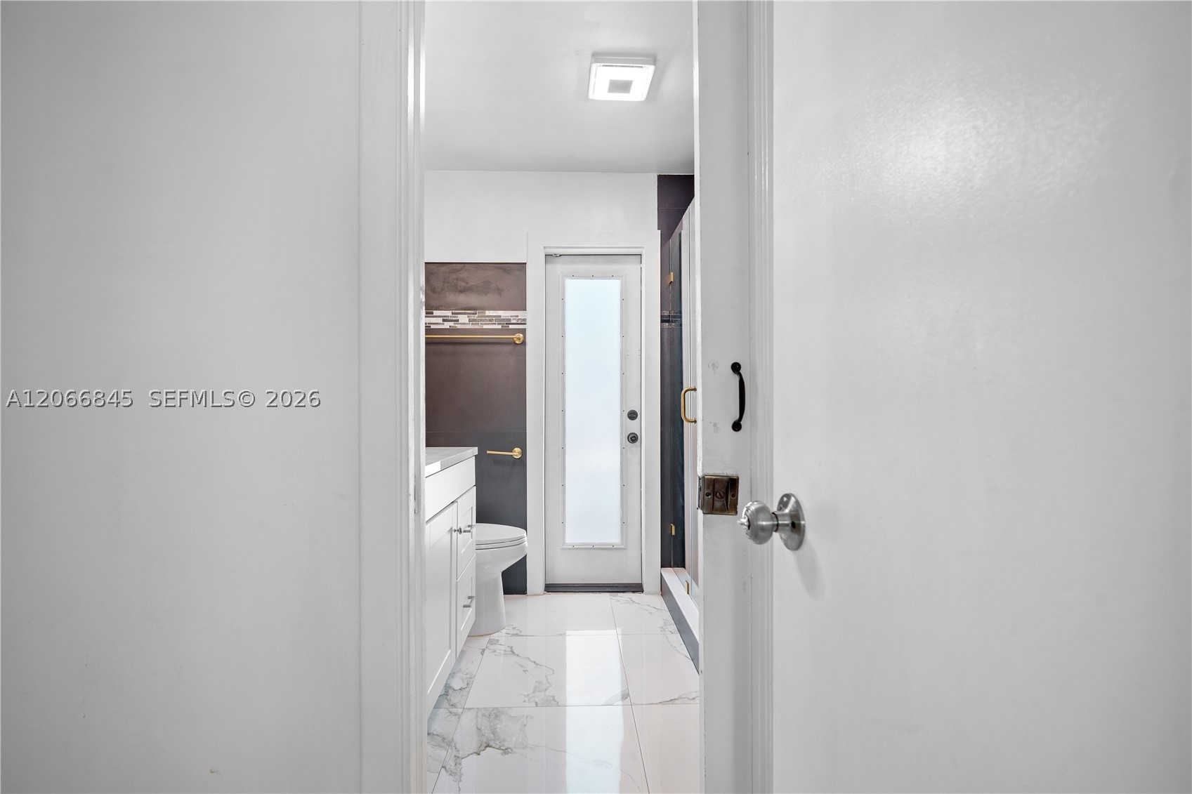 4241 Nw 9th Ct - Property Photo 18