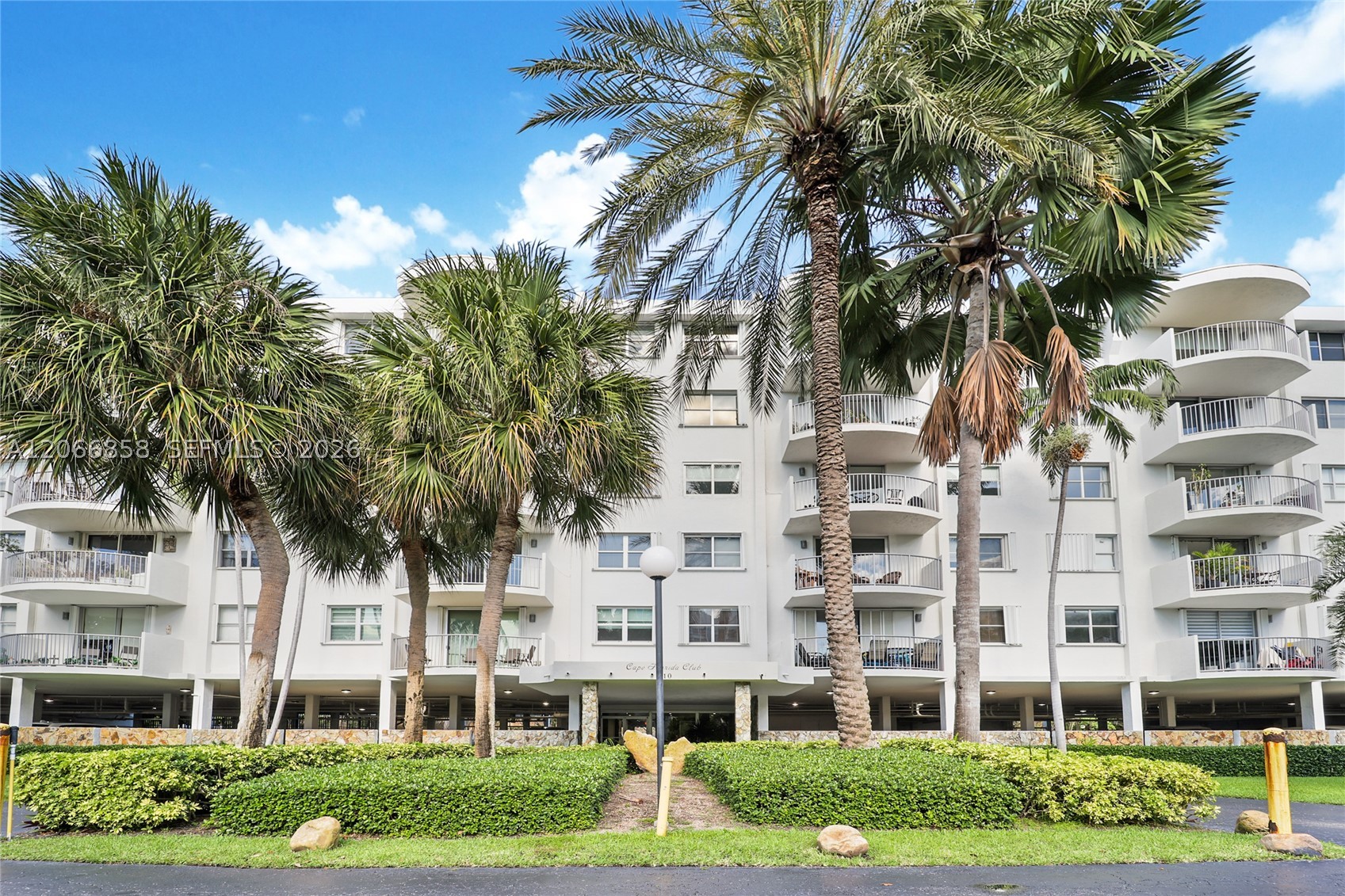 210 Sea View Dr 409 Property Photo 1