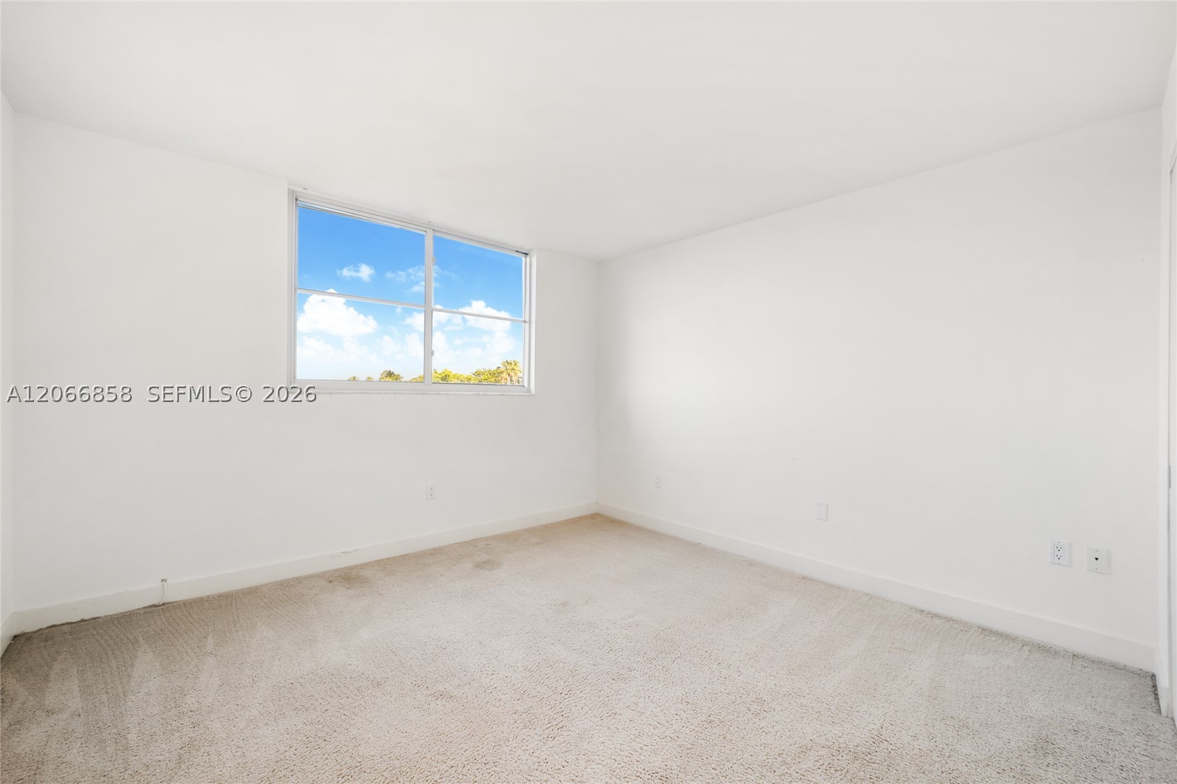 210 Sea View Dr 409 Property Photo 10