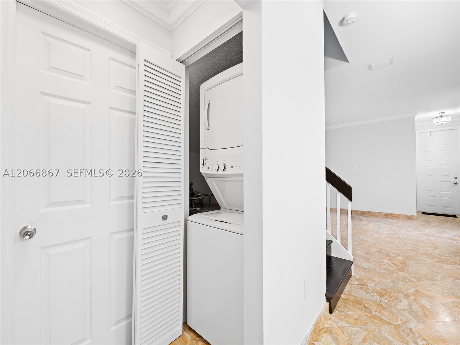 1515 Seagrape Way Property Photo 12