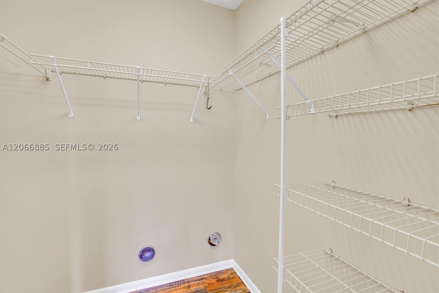 9537 Weldon Cir I109 Property Photo 16
