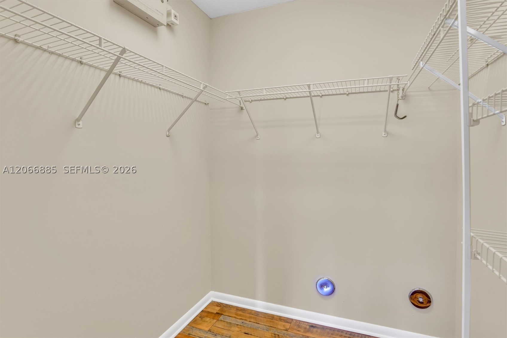 9537 Weldon Cir I109 Property Photo 28