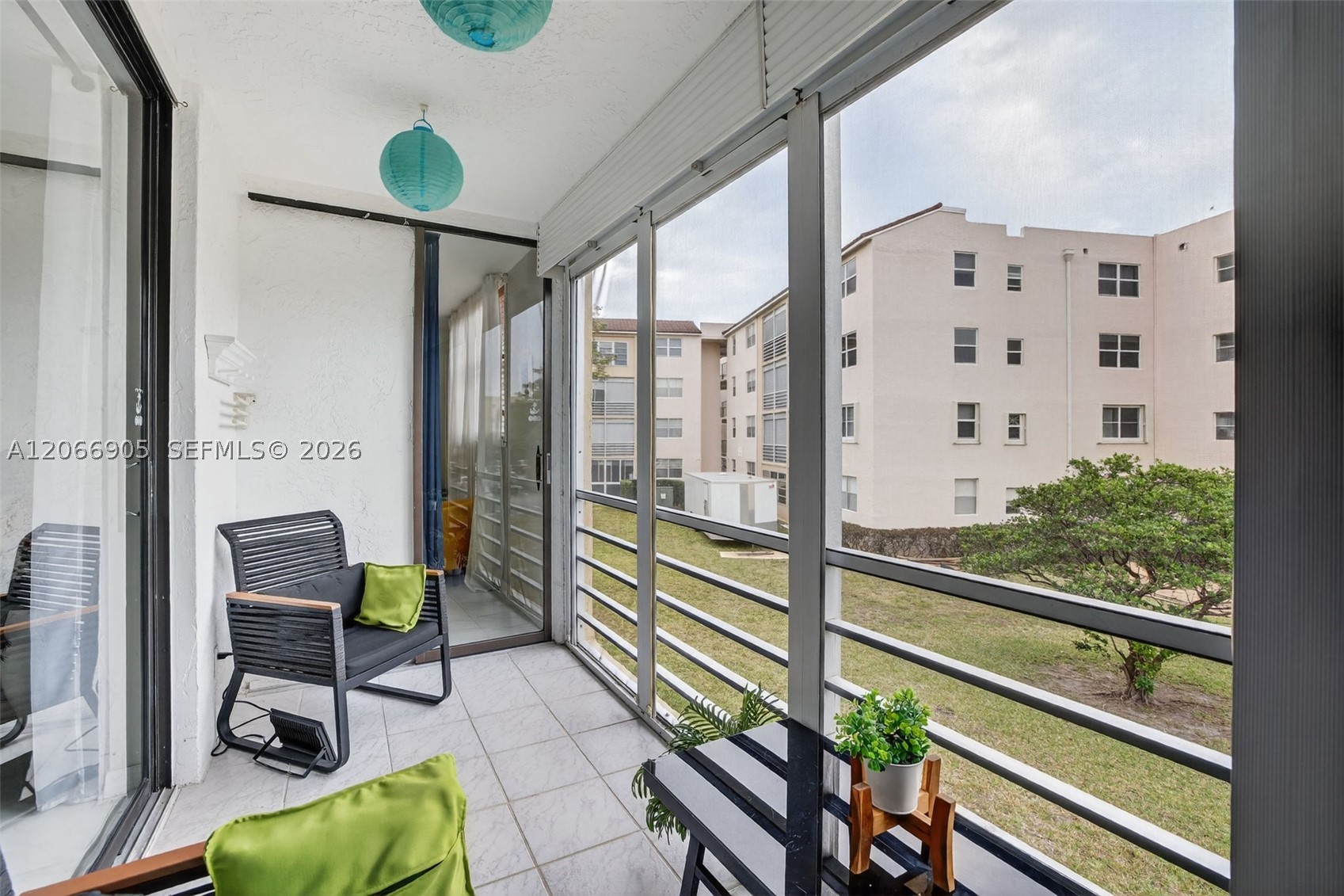 2801 Somerset Dr 205 Property Photo 6