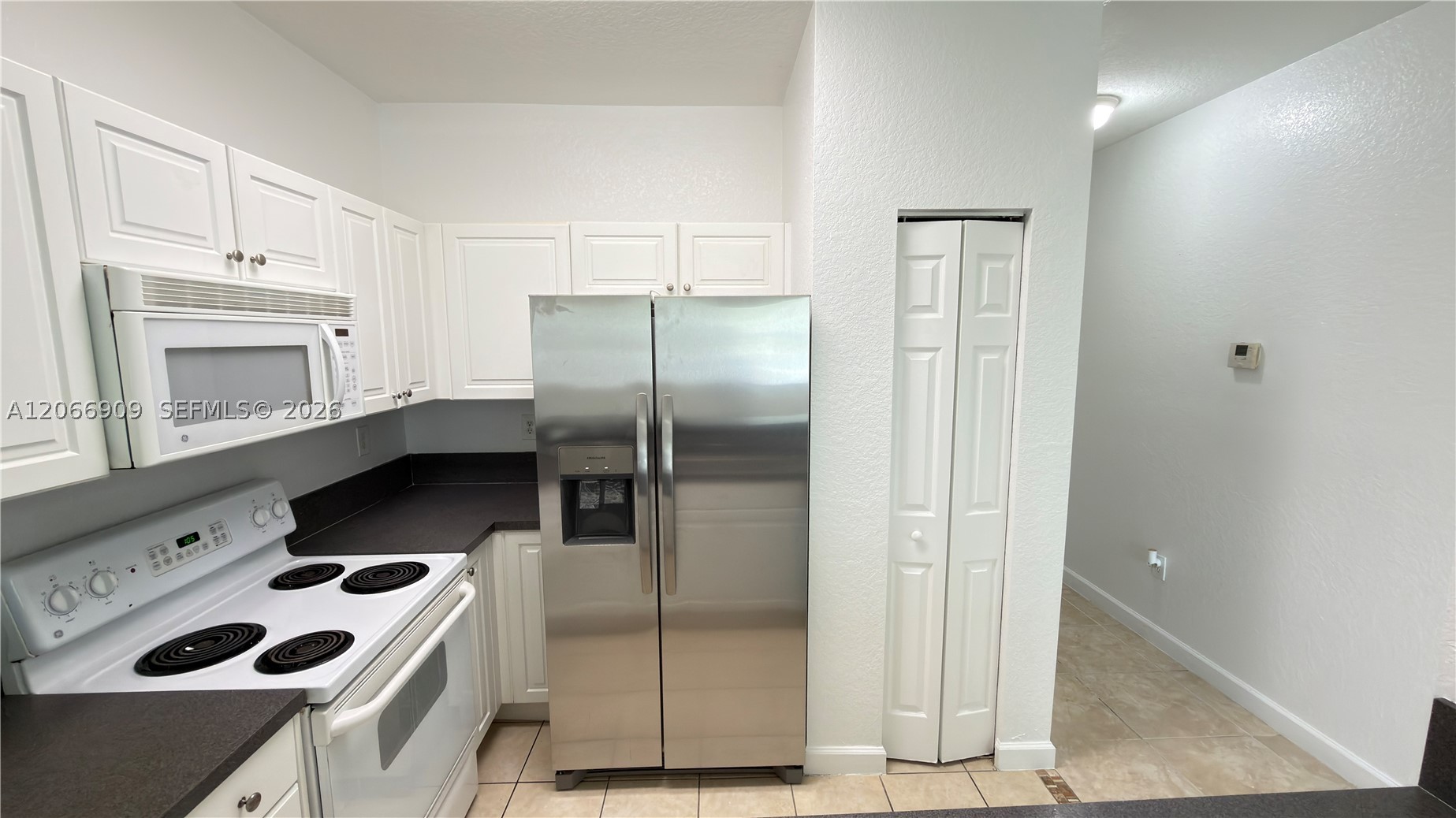 3390 Ne 13th Cir Dr 206-19 Property Photo 15