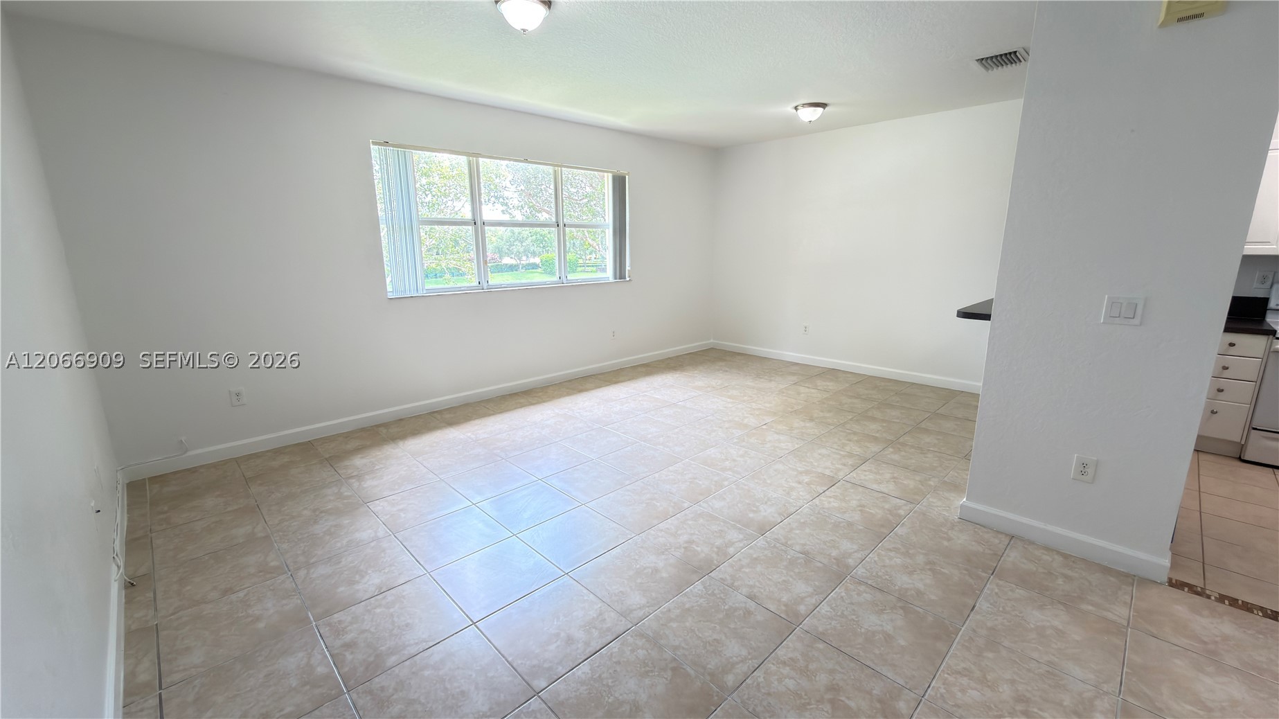 3390 Ne 13th Cir Dr 206-19 Property Photo 22