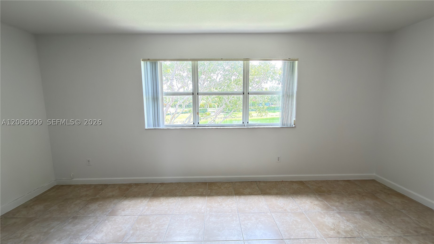 3390 Ne 13th Cir Dr 206-19 Property Photo 25
