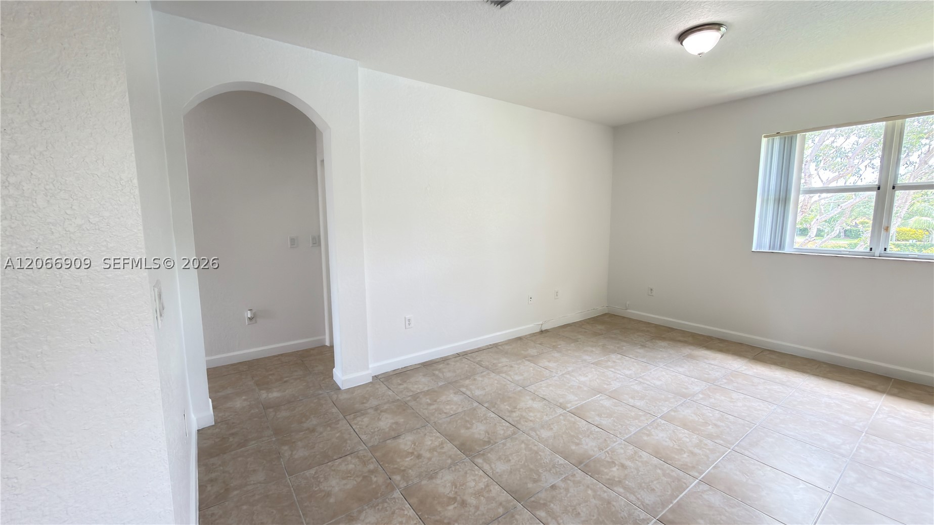 3390 Ne 13th Cir Dr 206-19 Property Photo 27