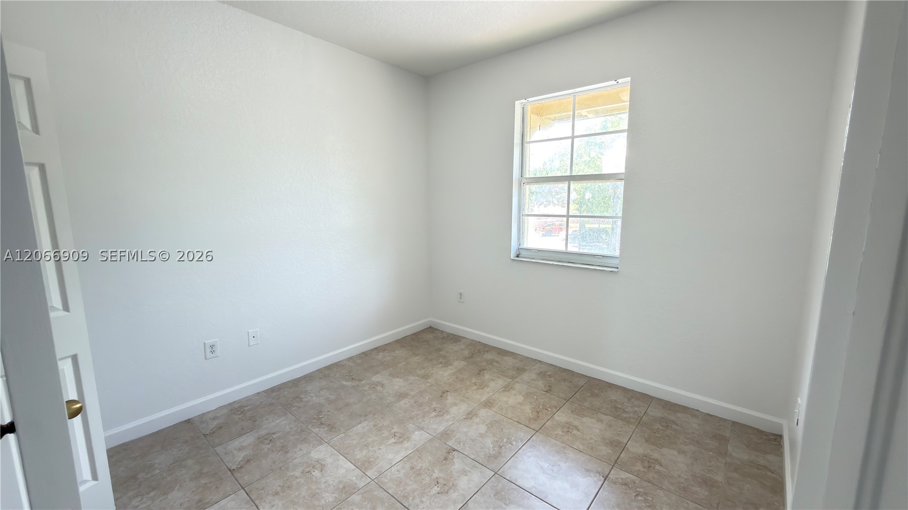 3390 Ne 13th Cir Dr 206-19 Property Photo 31