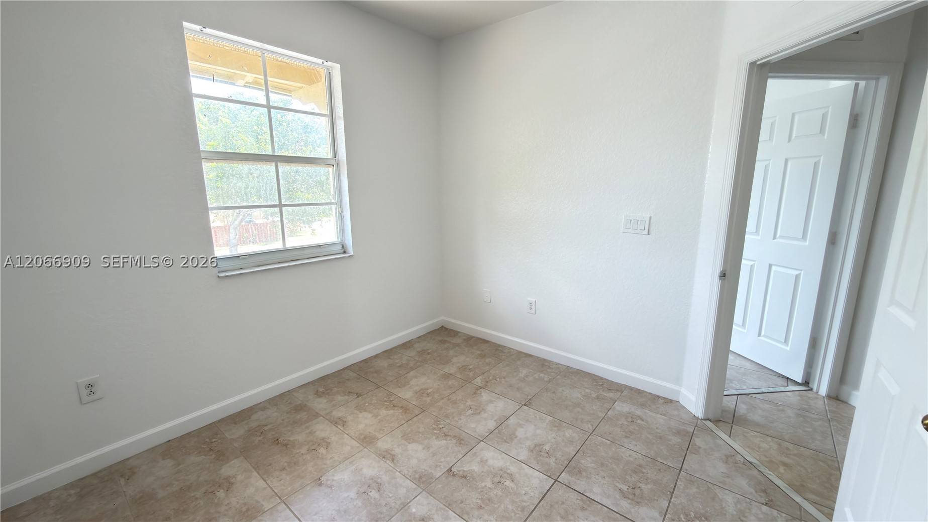 3390 Ne 13th Cir Dr 206-19 Property Photo 34