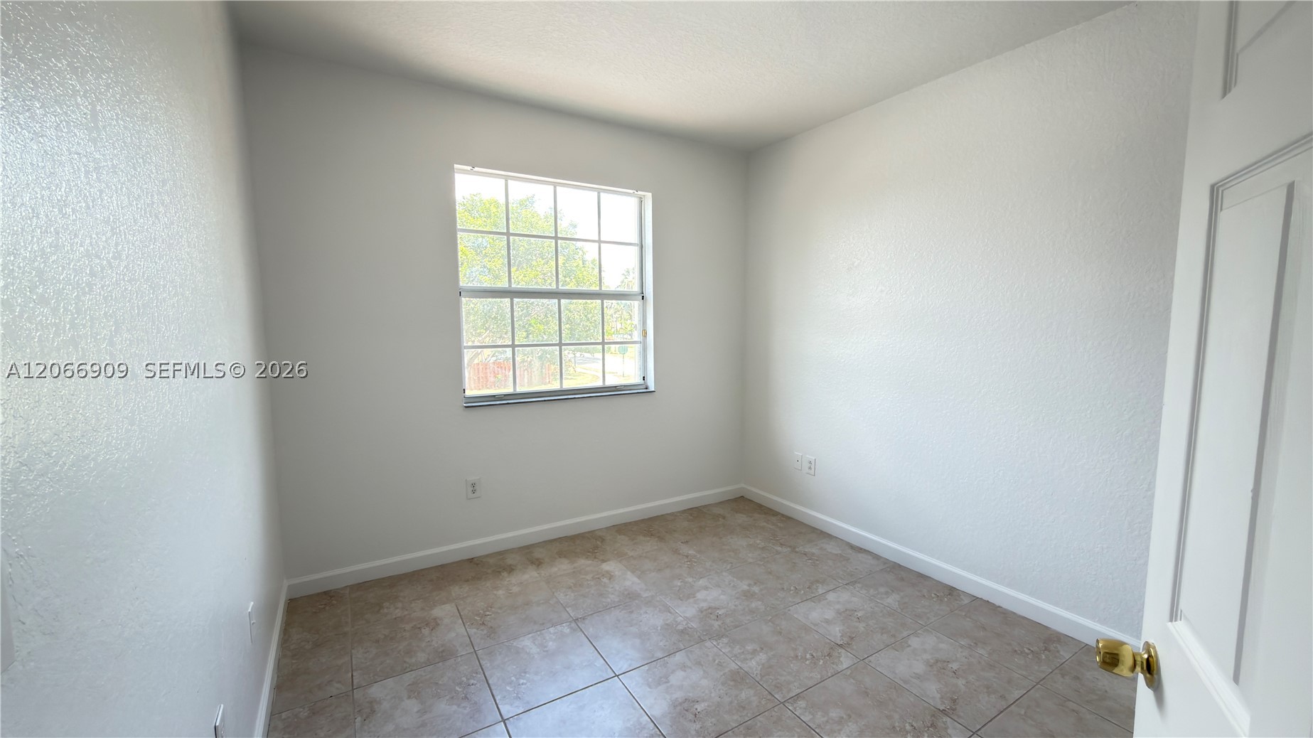 3390 Ne 13th Cir Dr 206-19 Property Photo 37