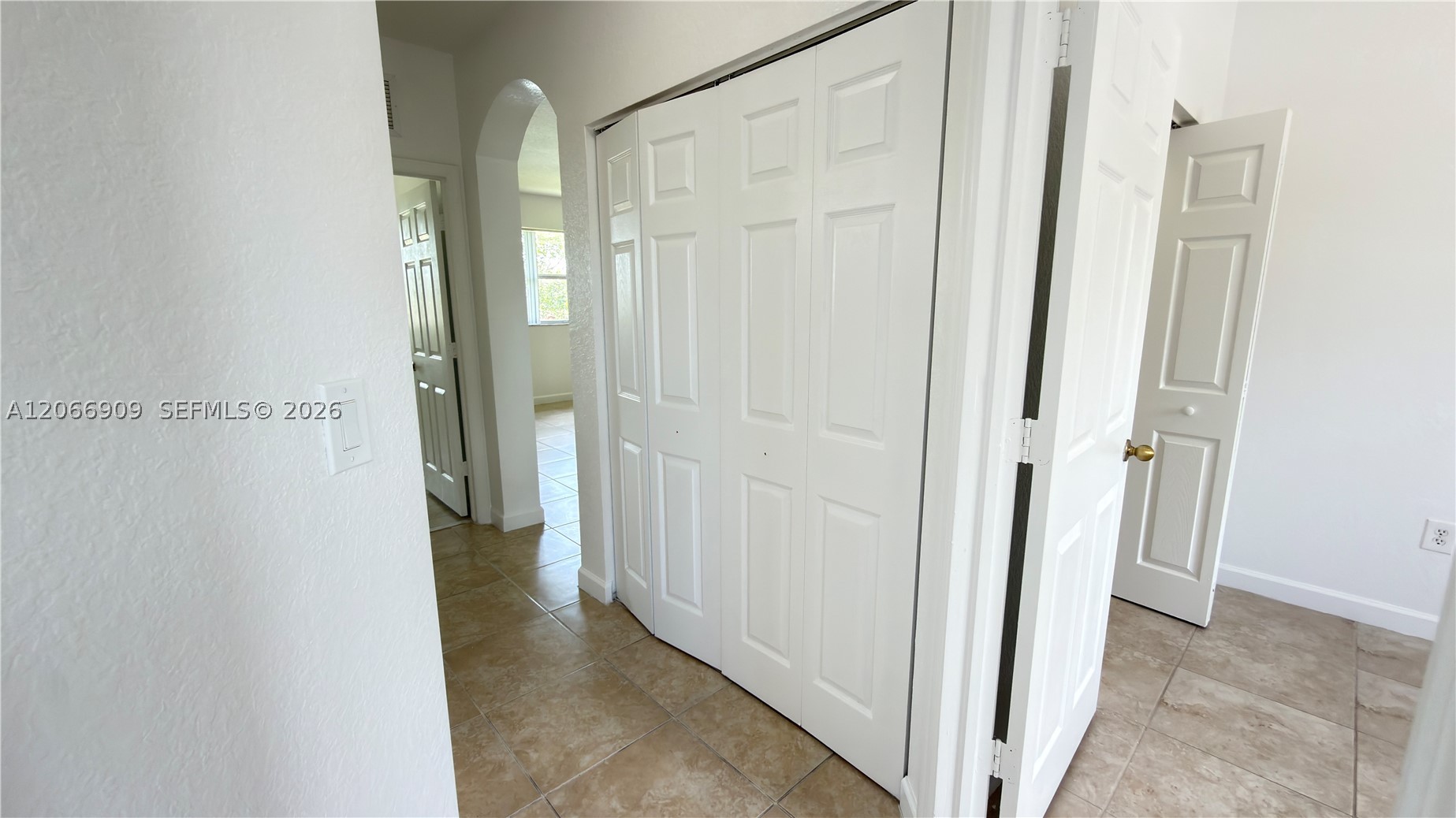 3390 Ne 13th Cir Dr 206-19 Property Photo 40