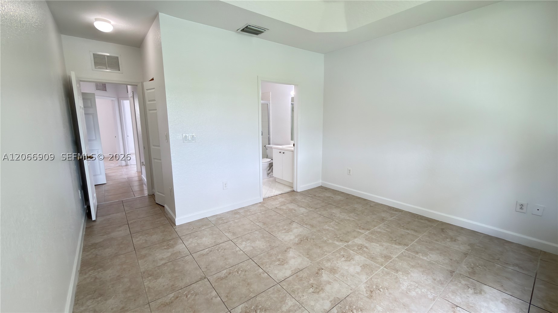 3390 Ne 13th Cir Dr 206-19 Property Photo 45
