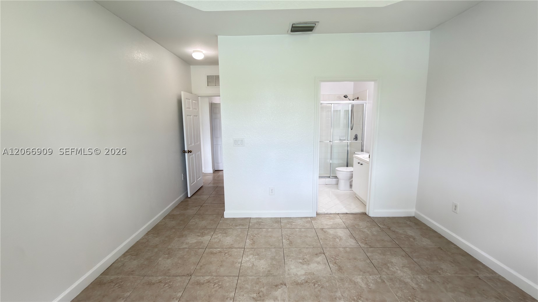 3390 Ne 13th Cir Dr 206-19 Property Photo 49