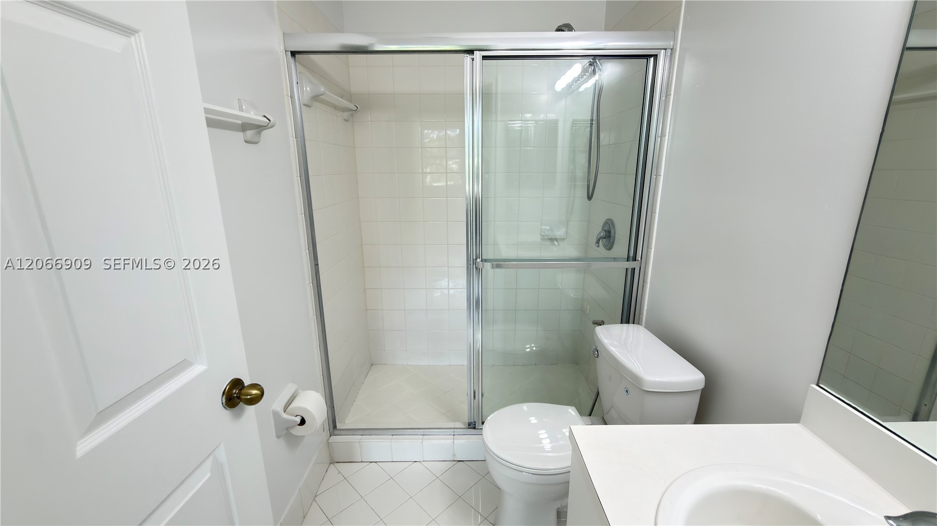 3390 Ne 13th Cir Dr 206-19 Property Photo 51