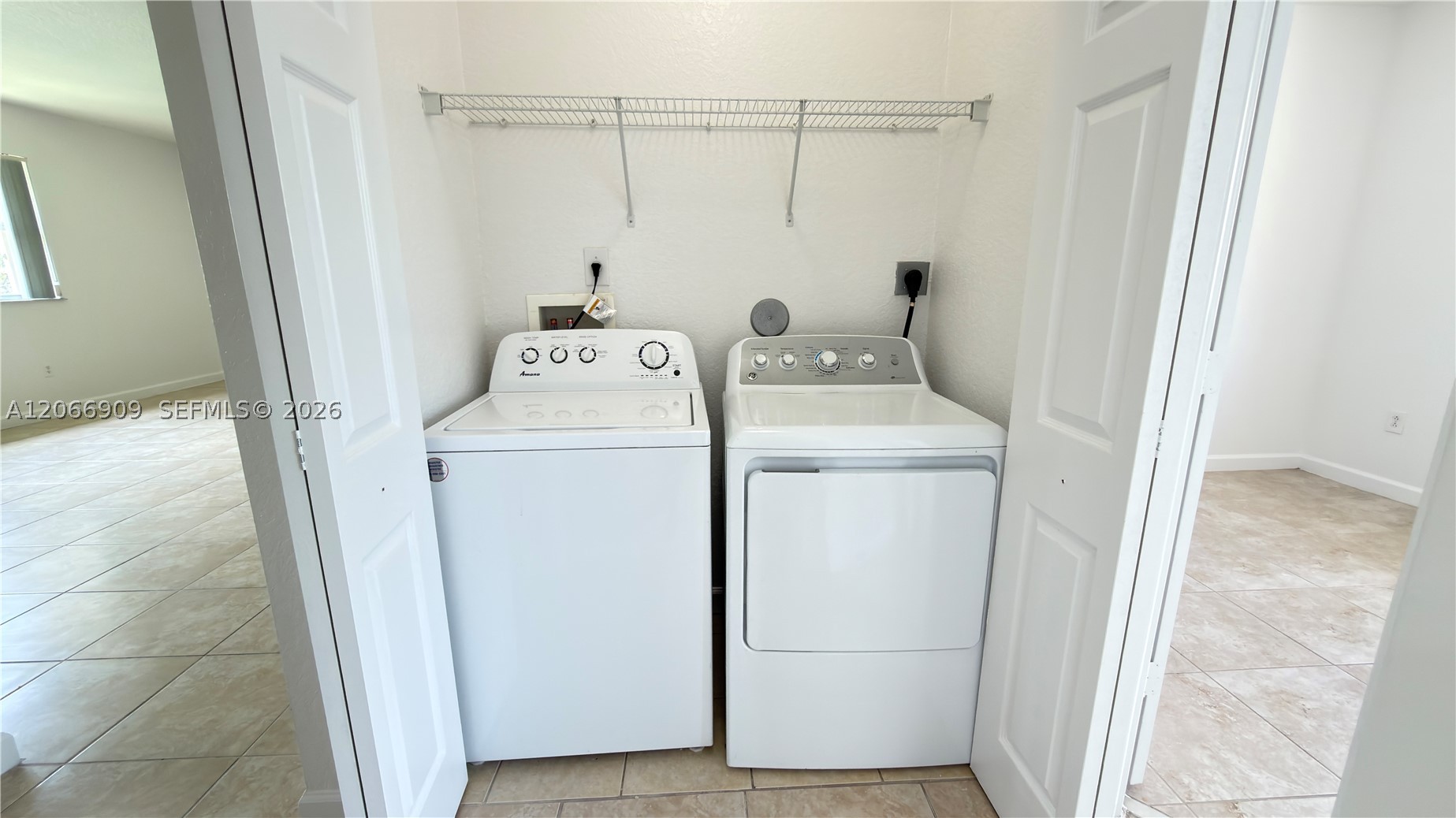 3390 Ne 13th Cir Dr 206-19 Property Photo 55