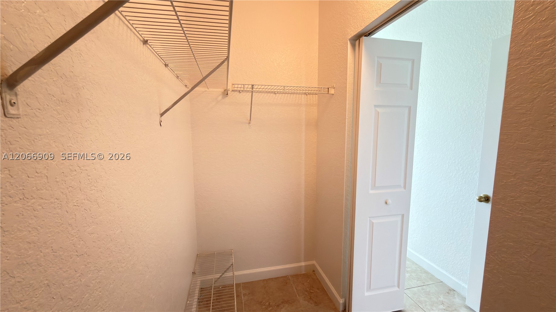 3390 Ne 13th Cir Dr 206-19 Property Photo 57