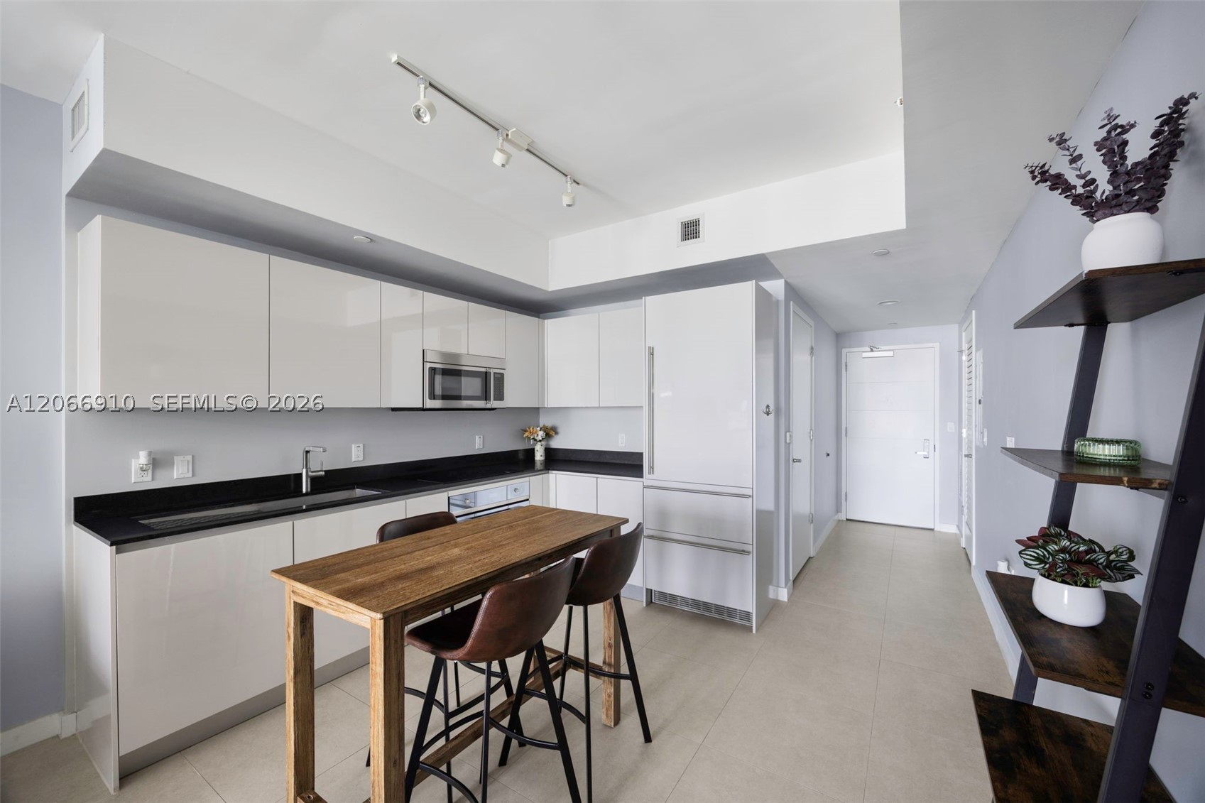 1010 Brickell Ave 3610 Property Photo 3