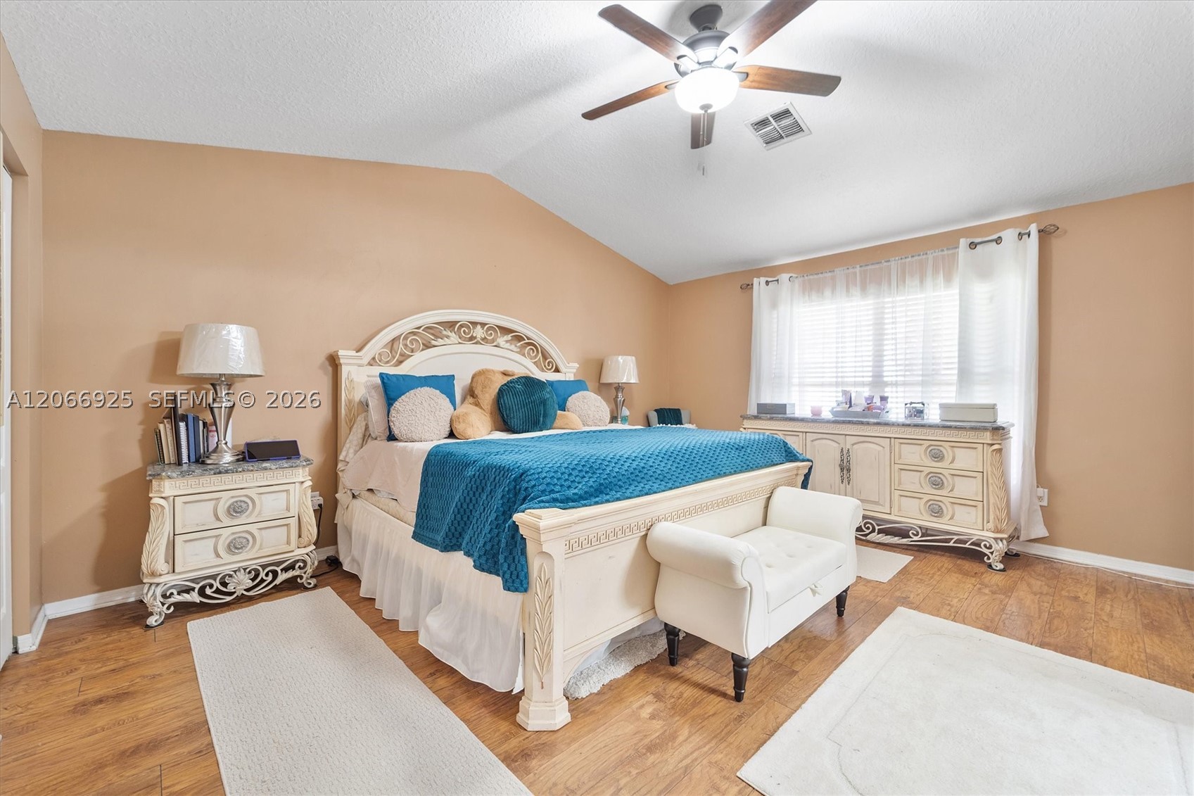 2410 Seminole Palms Dr Property Photo 12
