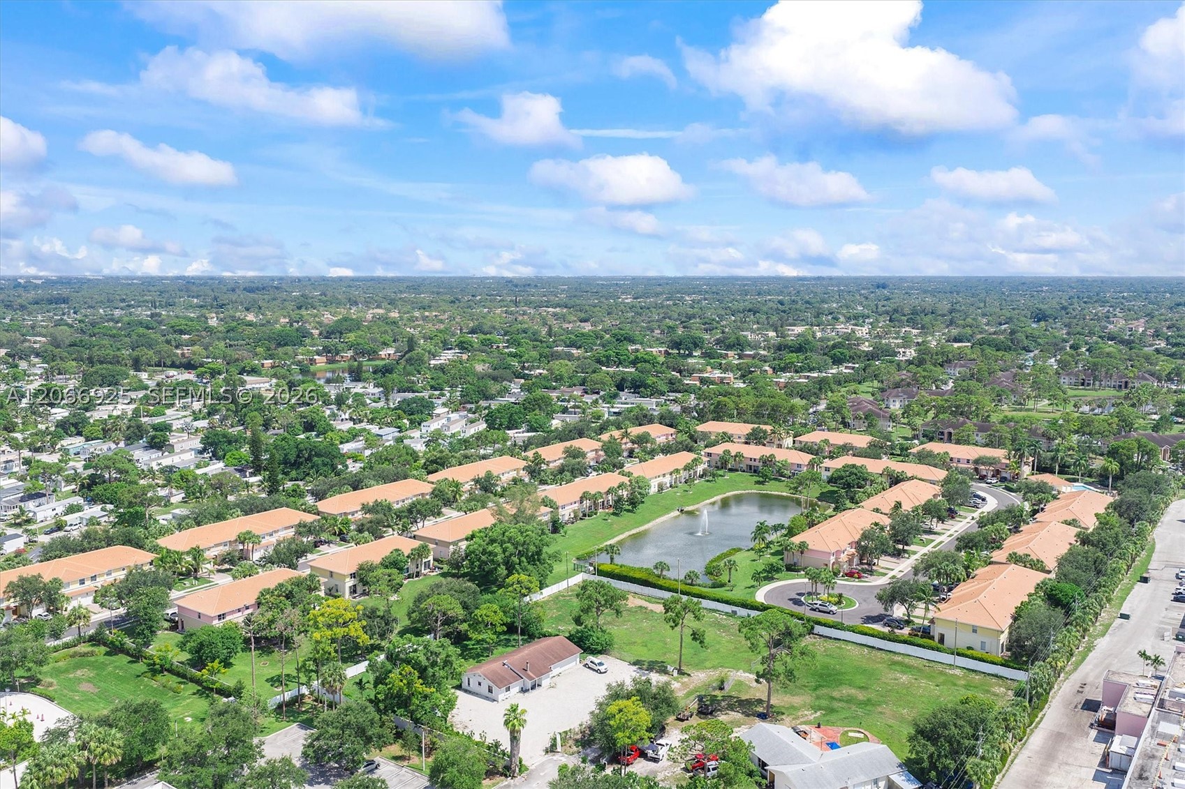 2410 Seminole Palms Dr Property Photo 30