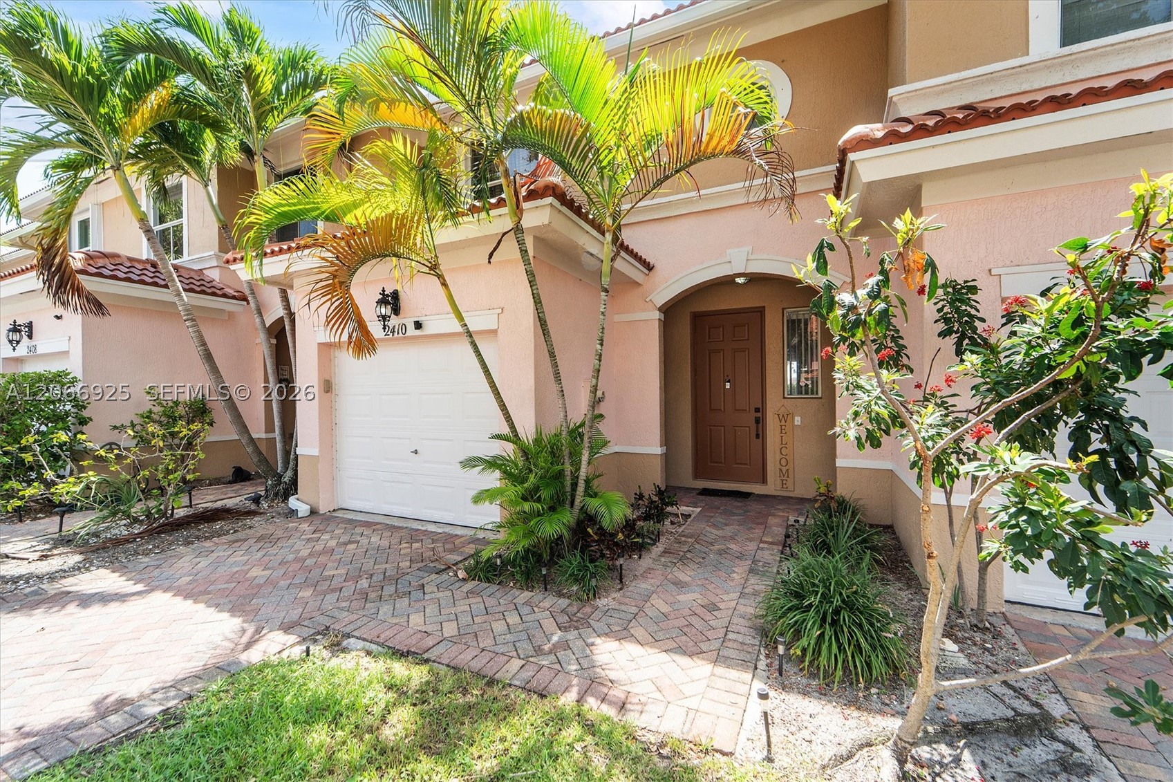 2410 Seminole Palms Dr Property Photo 34