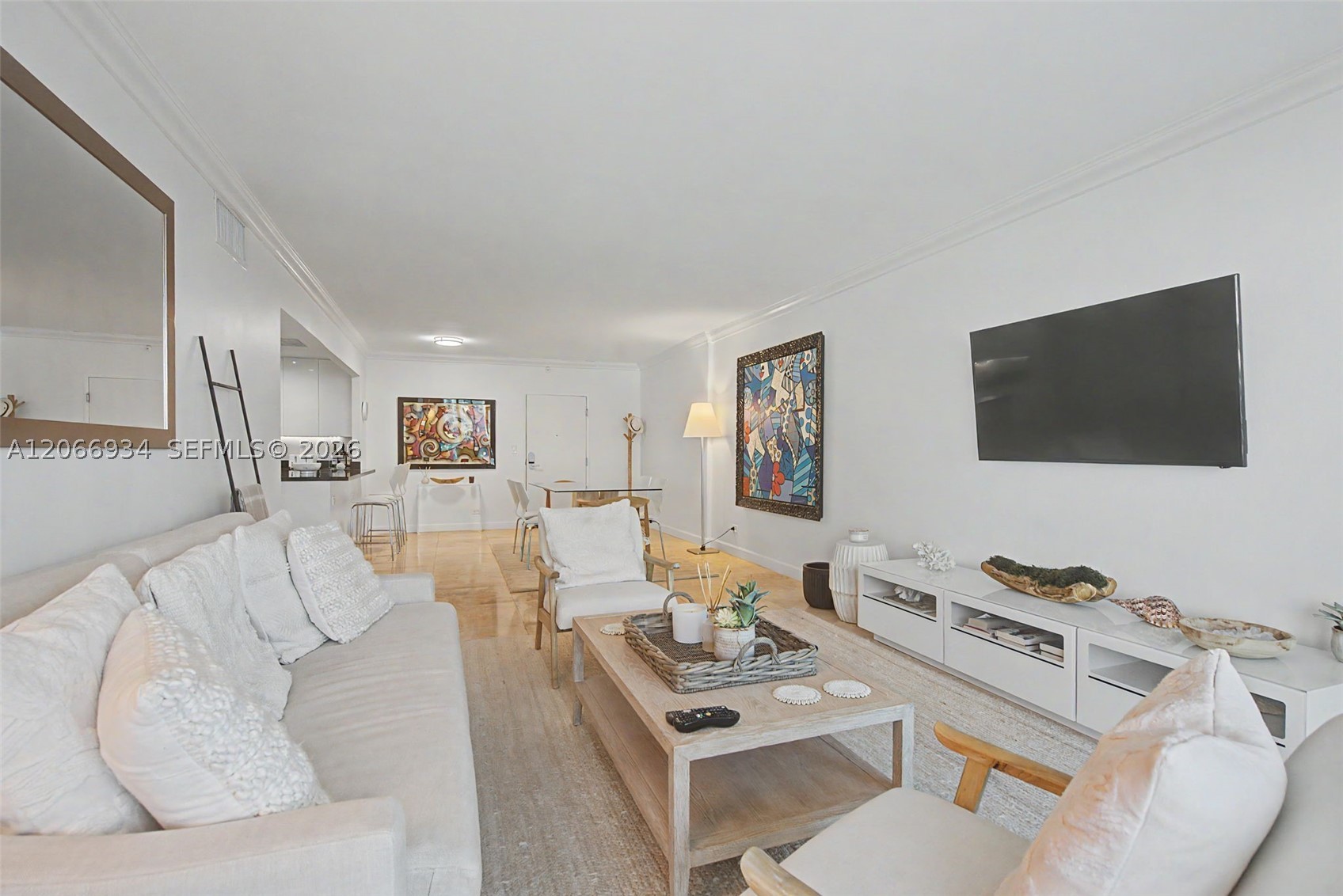 2301 Collins Ave 908 Property Photo 7