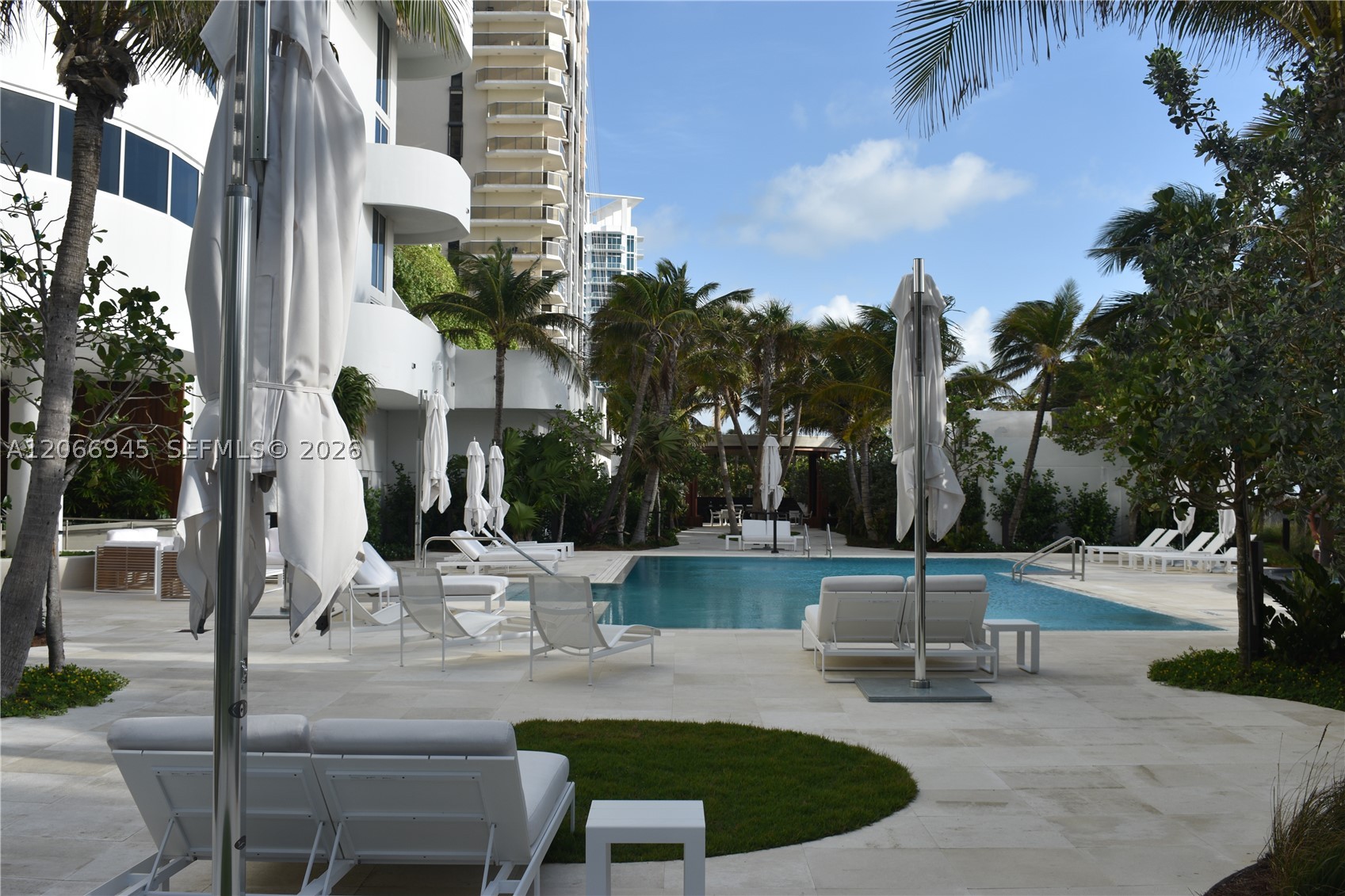 6365 Collins Ave 3804 Property Photo 25