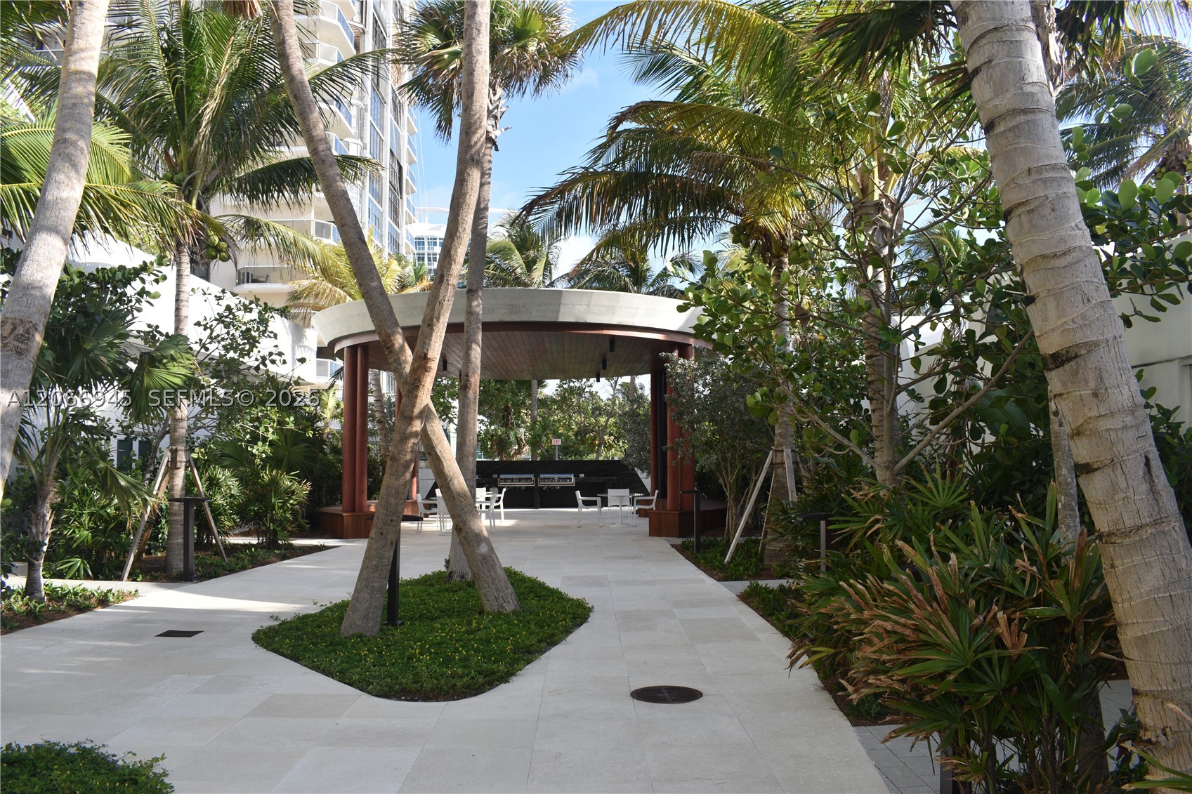 6365 Collins Ave 3804 Property Photo 28