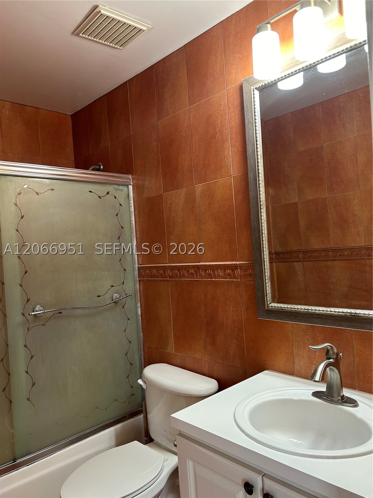 6245 Kendale Lakes Cr 215 Property Photo 14