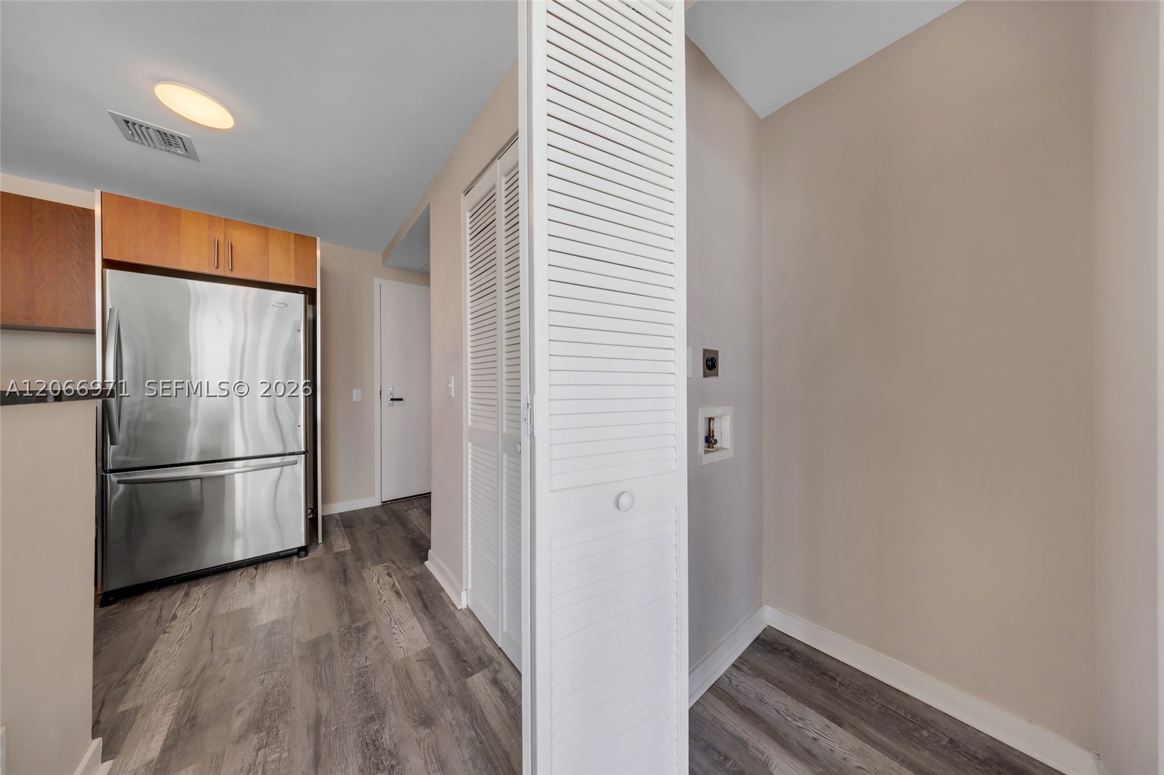 300 S Biscayne Blvd T-2911 Property Photo 6