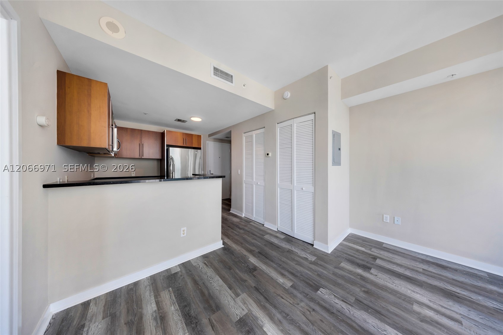 300 S Biscayne Blvd T-2911 Property Photo 8