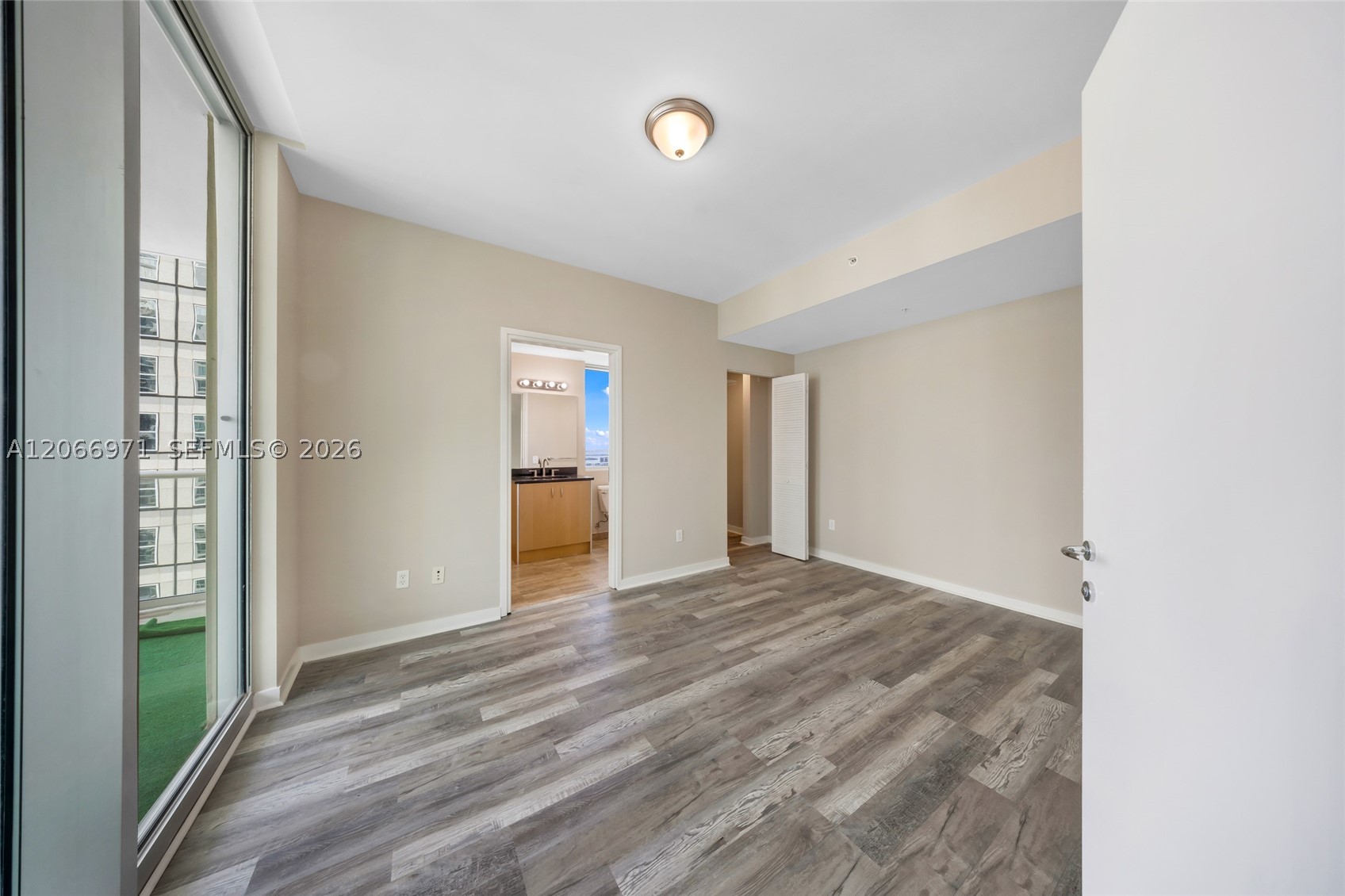 300 S Biscayne Blvd T-2911 Property Photo 17