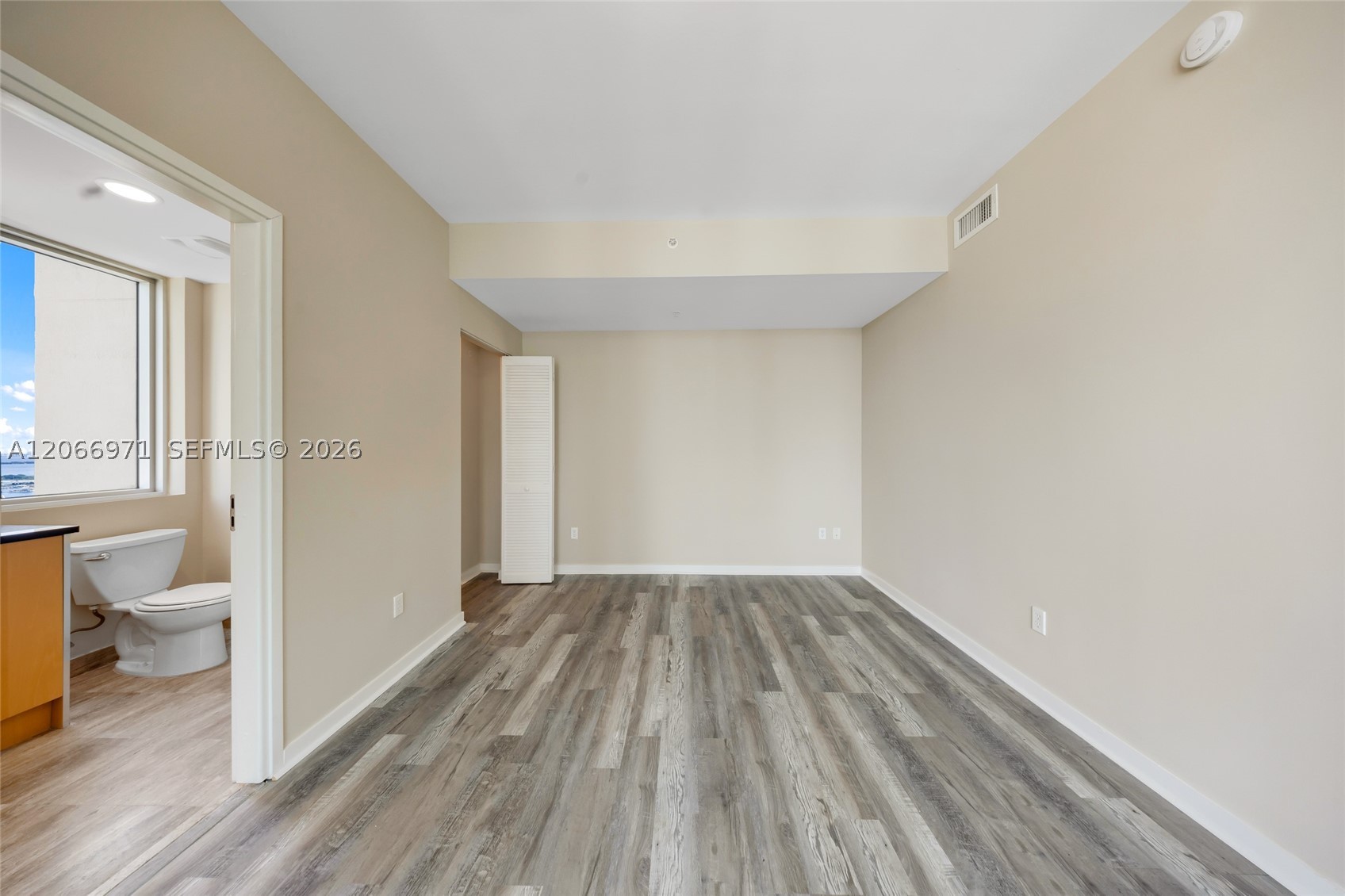 300 S Biscayne Blvd T-2911 Property Photo 18