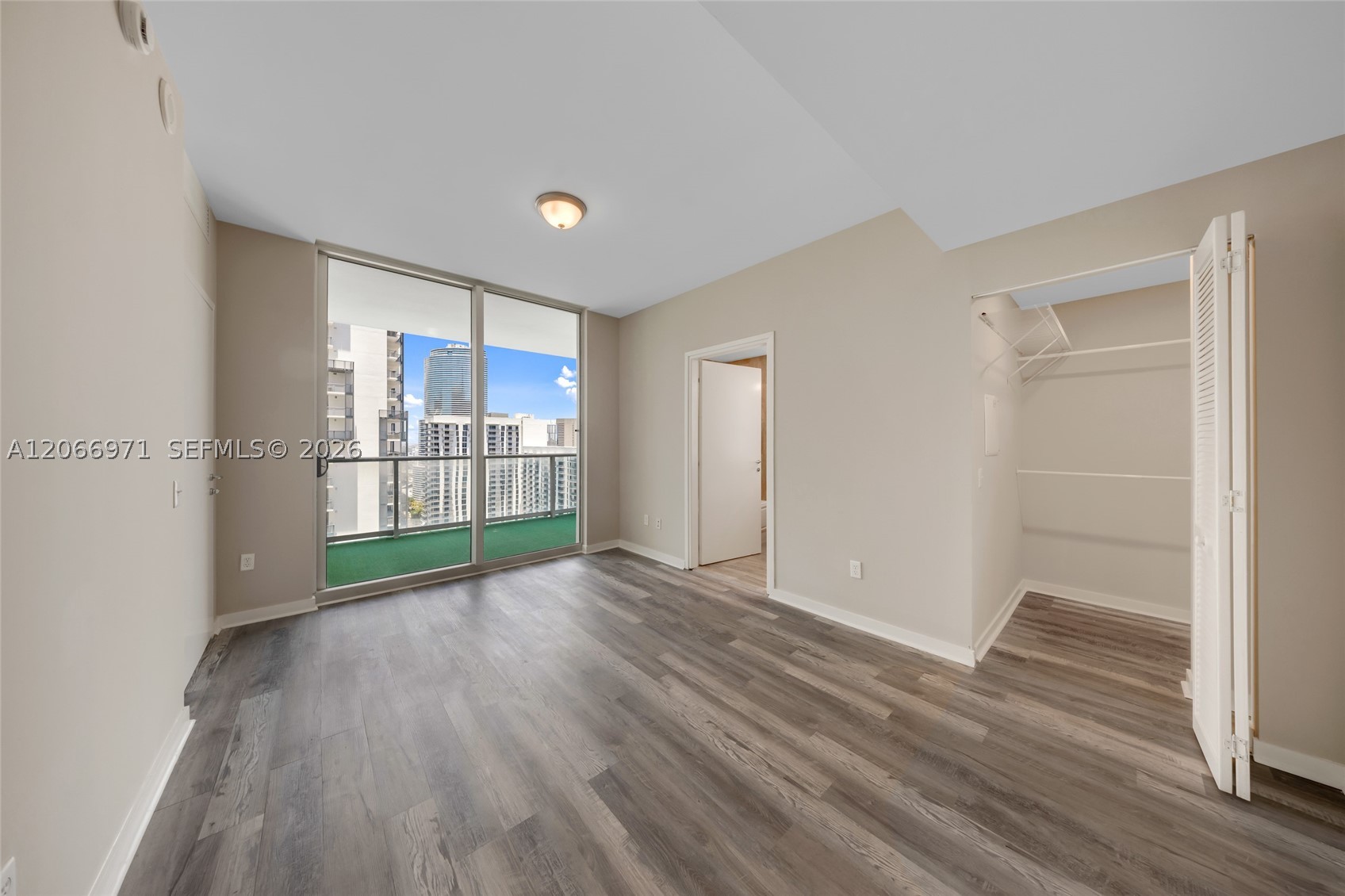 300 S Biscayne Blvd T-2911 Property Photo 22