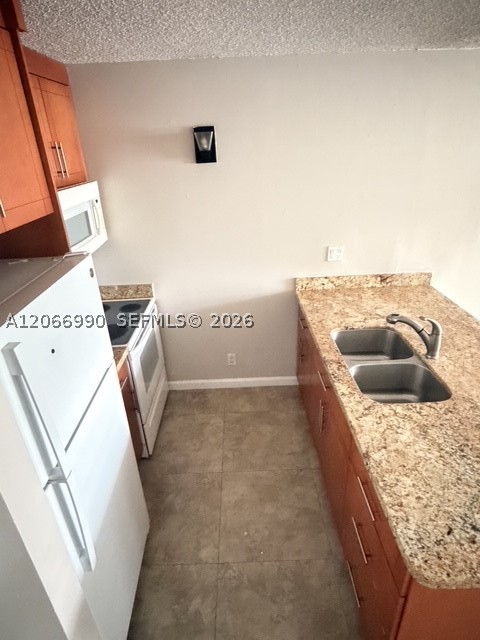 2501 Riverside Dr 114-a Property Photo 6