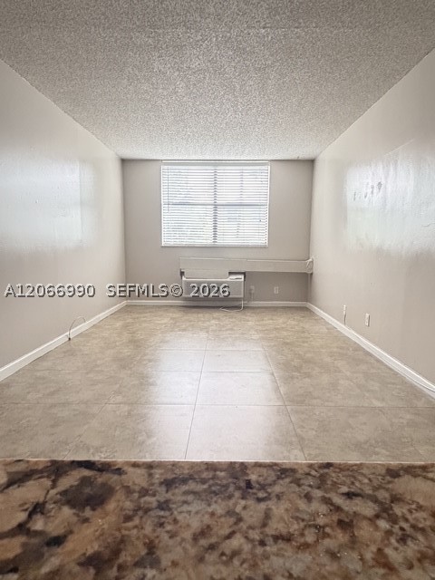 2501 Riverside Dr 114-a Property Photo 8