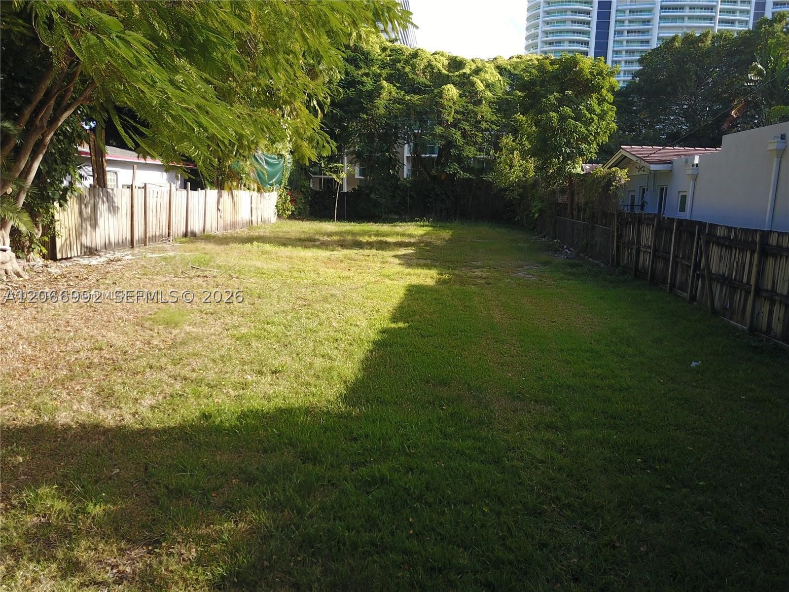 1625 S Miami Ave Property Photo 3