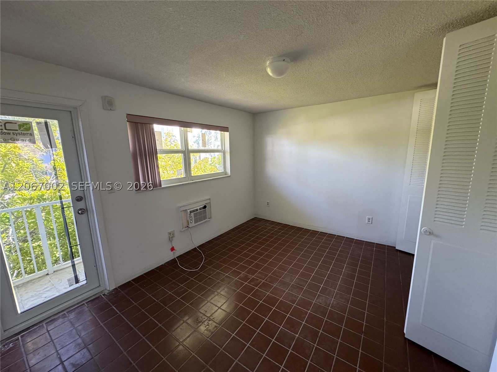524 Washington Ave 311 Property Photo 15