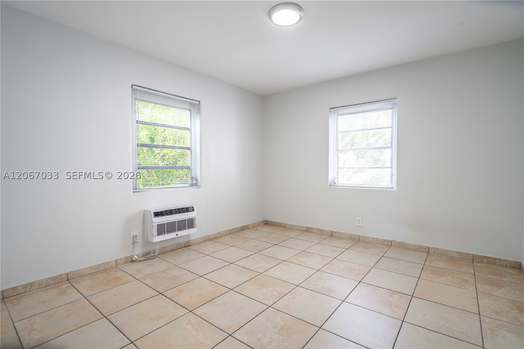 1208 71st St 8 Property Photo 14