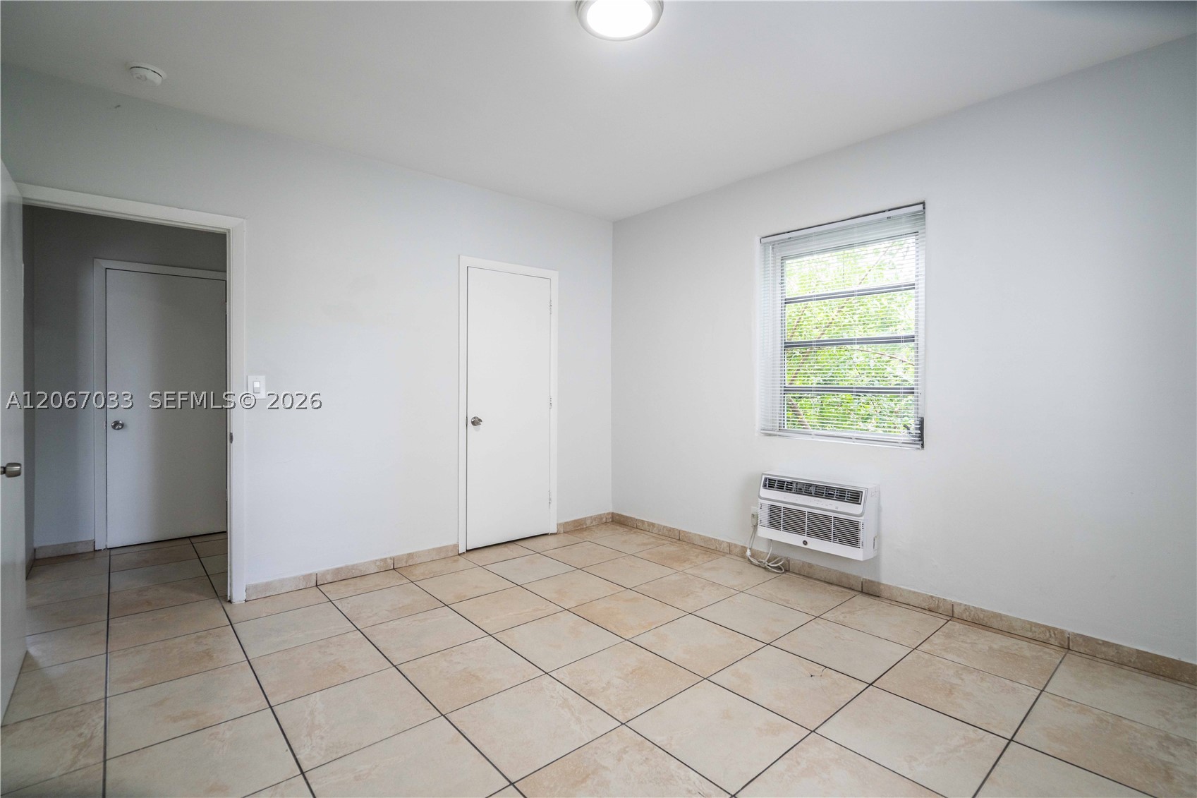 1208 71st St 8 Property Photo 15