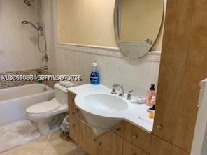 300 Bayview Dr 508 Property Photo 8