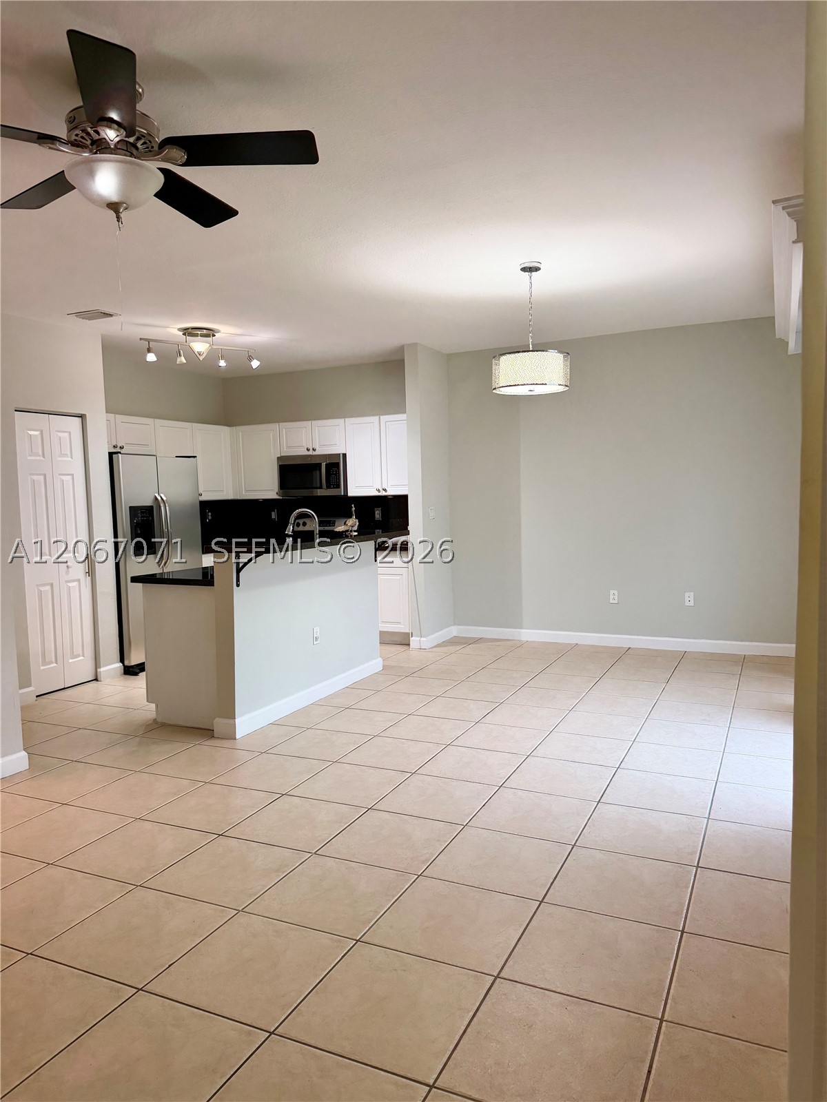 1067 Ne 41st Pl Property Photo 5